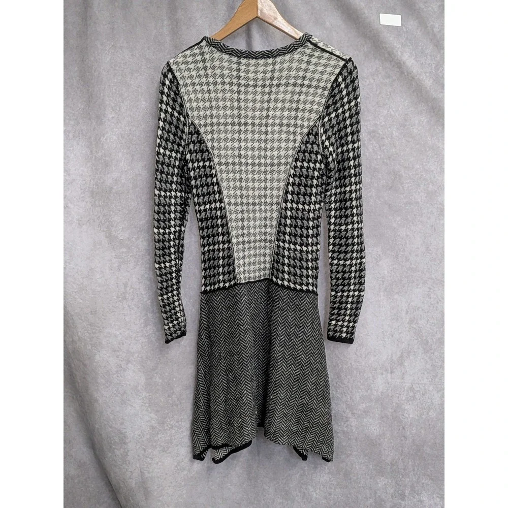 bcbg grey sweater dress Max Azria Monaco Black and white Houndstooth XS C418‎ Bcbgmaxazria women's
